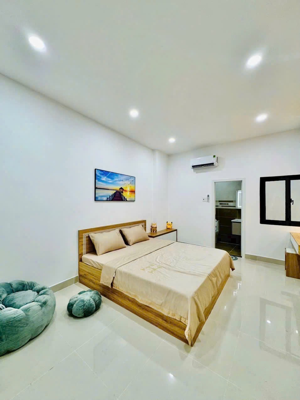 BÁN NHÀ 3 LẦU MỚI 100% - GẦN CHỢ & TRƯỜNG HỌC - BÌNH TÂN 7