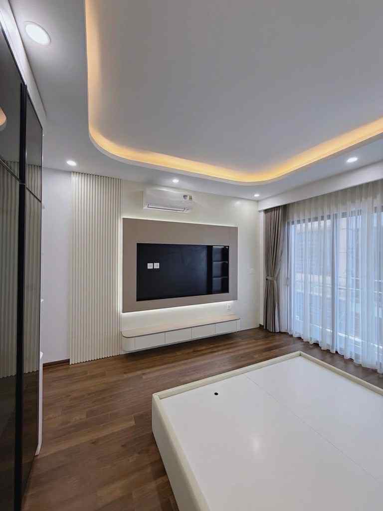 bán nhà Ngọc Thuỵ, 7 tầng, thang máy, ôtô tránh, full nội thất 5