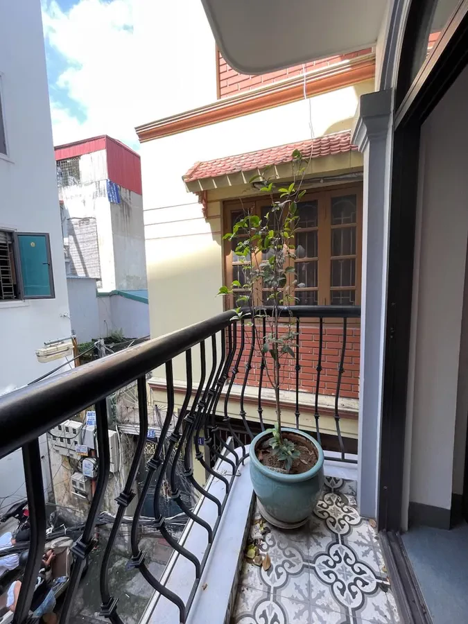 Bán nhà Ngõ Kiến Thiết 26m2. 5 tầng. mặt tiền 4.5m. giá 8.2 tỷ Hai Bà Trưng Hà Nội 2