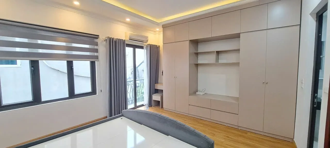 NHÀ MỚI Ở NGAY Phố Nguyễn Văn Cừ 36m2 X 5 Tầng X 7.6 tỷ Long Biên Hà Nội. 4