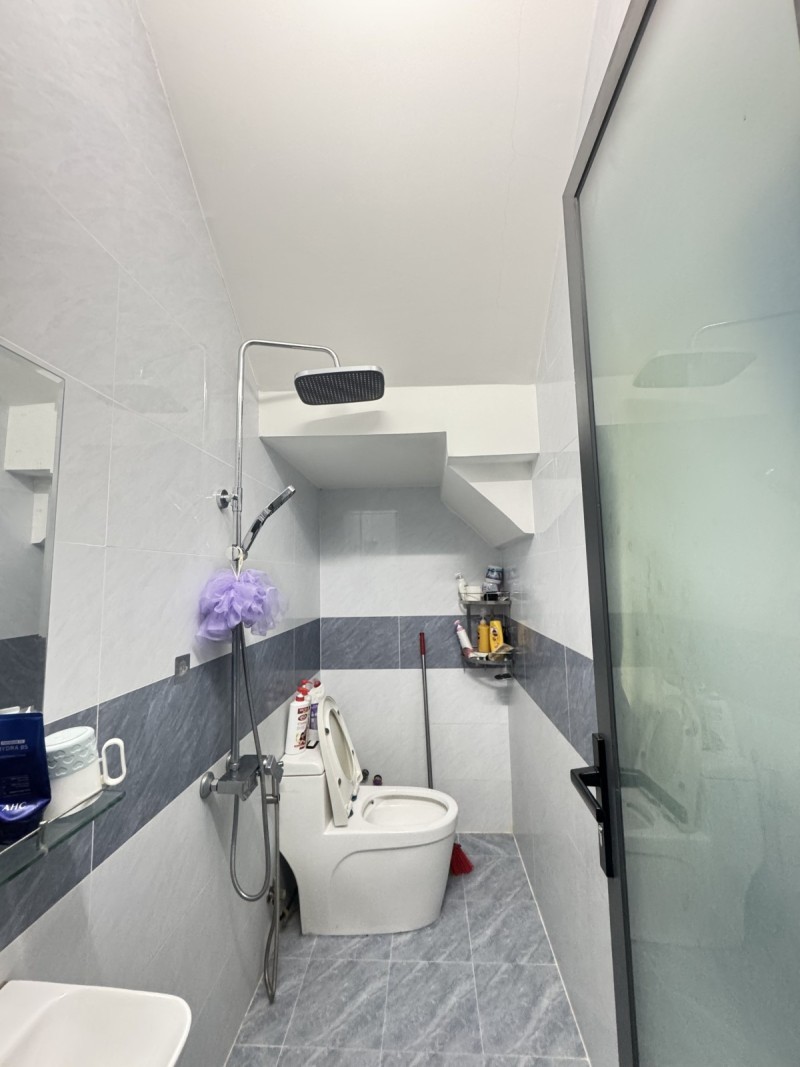 Bán nhà đường Nguyễn Xiển, Q.9: 66m2, 3 tầng, 4PN, SH, 5.5 tỷ. LH: 0933125879 5