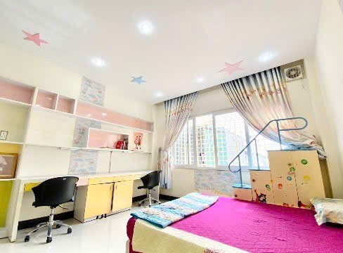 Bán nhà mặt tiền Tô Hiệu-ngang 4m-nhà mới+nội thất xịn-kinh doanh sầm uất 2