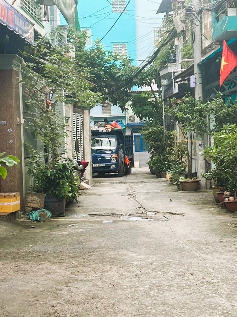 Bán nhà 3 tầng Âu Cơ, 2PN 2WC hơn 1 tỷ sổ hồng riêng