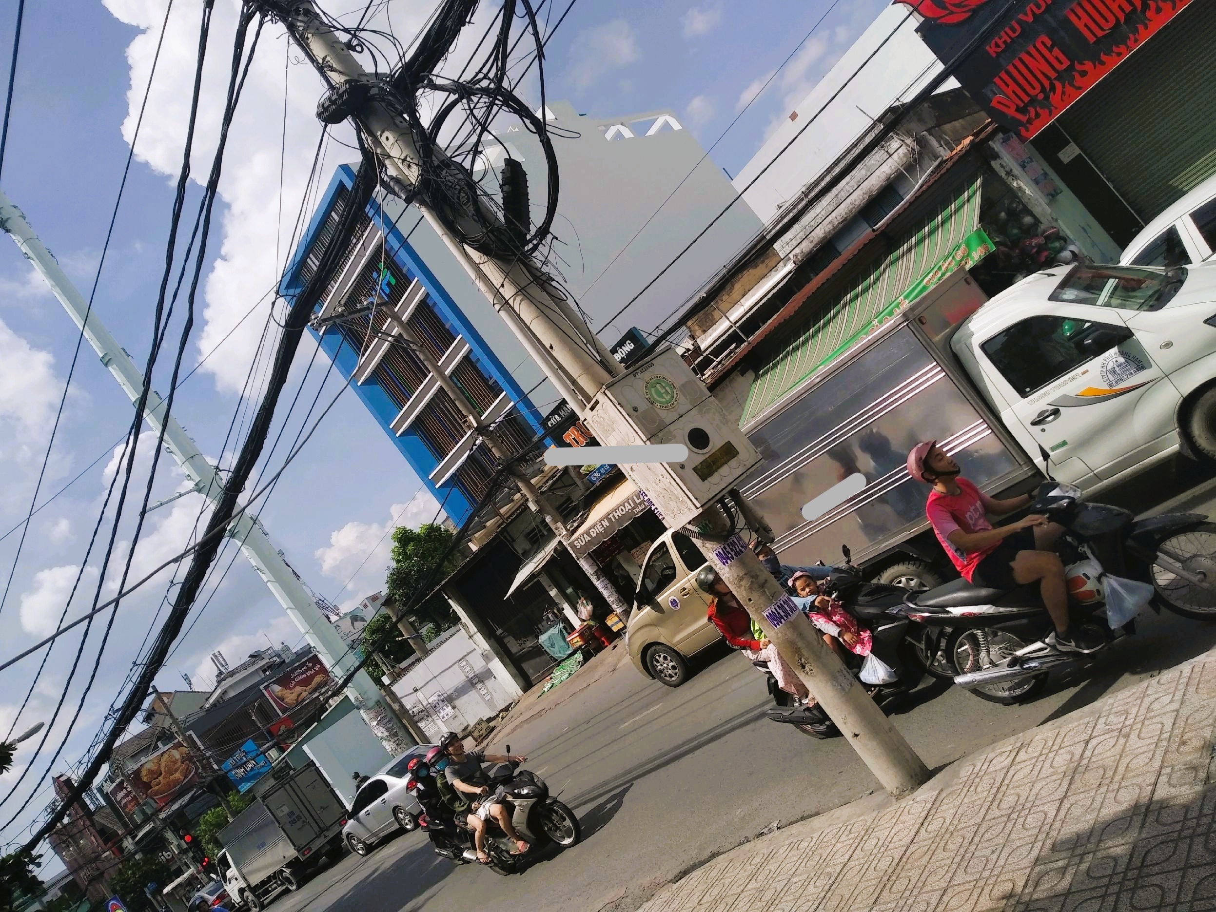 Bán nhà Âu Cơ 18m2 , 3 tầng 2PN SHR chỉ 2 tỷ 1 3