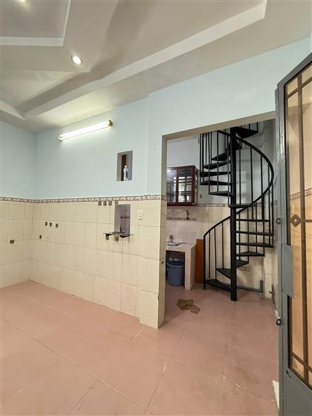 Bán nhà ngay chợ Phạm Văn Hai, 21m2 SHR vuông vức hơn 2 tỷ 4