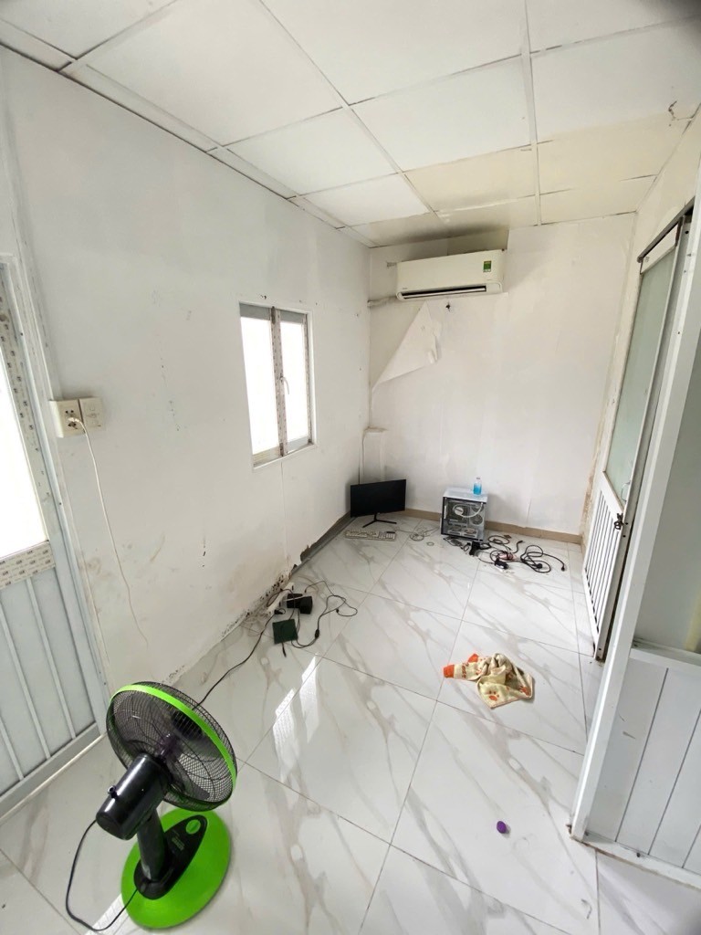Bán nhà hẻm thông Phú Thọ Hoà, chỉ hơn 1 tỷ có SHR 2