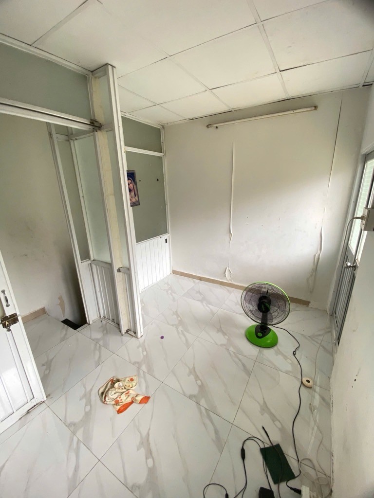 Bán nhà hẻm thông Phú Thọ Hoà, chỉ hơn 1 tỷ có SHR 4