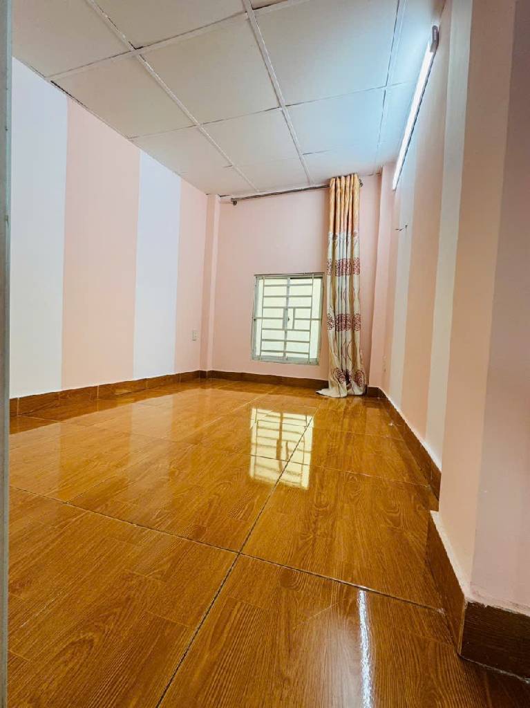 Bán nhà hẻm xe tải thông Âu Cơ, 3 tầng, hơn 2 tỷ 2