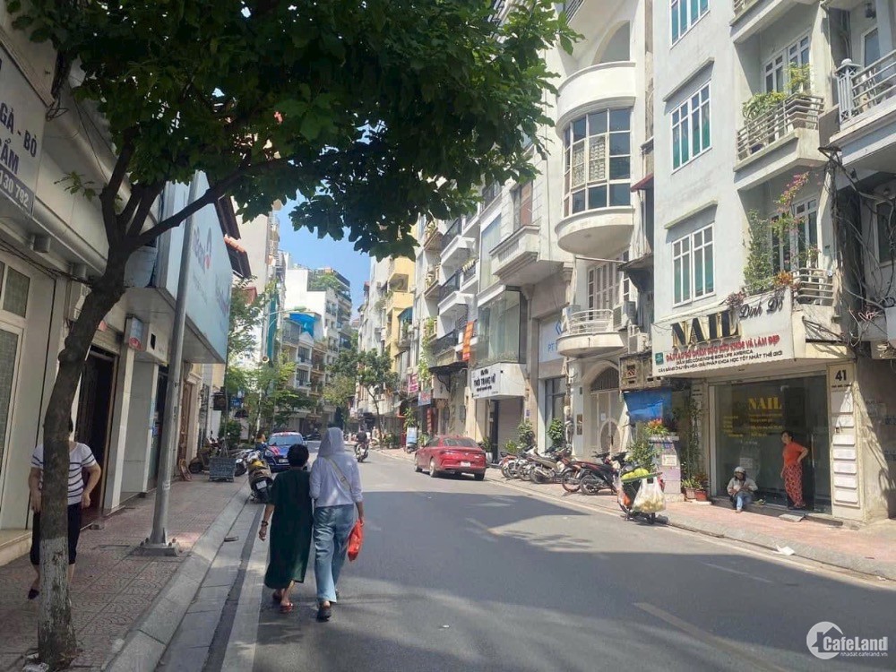 Cần bán Nhà mặt tiền đường Phó Đức Chính, Phường Trúc Bạch, Diện tích 47m², Giá Thương lượng