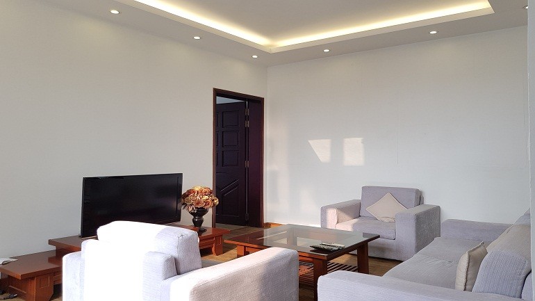 Cho thuê căn hộ dịch vụ tại Trúc Bạch, Ba Đình, 100m2, 2PN, đầy đủ nội thất 2
