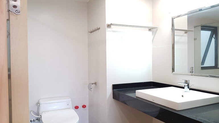 Cho thuê căn hộ dịch vụ tại Tô Ngọc Vân, Tây Hồ, 100m2, 2PN, ban công, đầy đủ nội thất đẹp 10