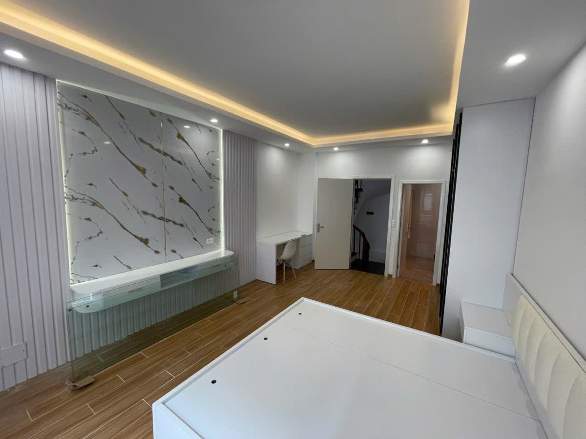 Nhà đẹp mới cứng Bùi Xương Trạch - lô góc thoáng sáng - Gần hồ - 32m2 x 5 tầng - giá chỉ 8 tỷ 3