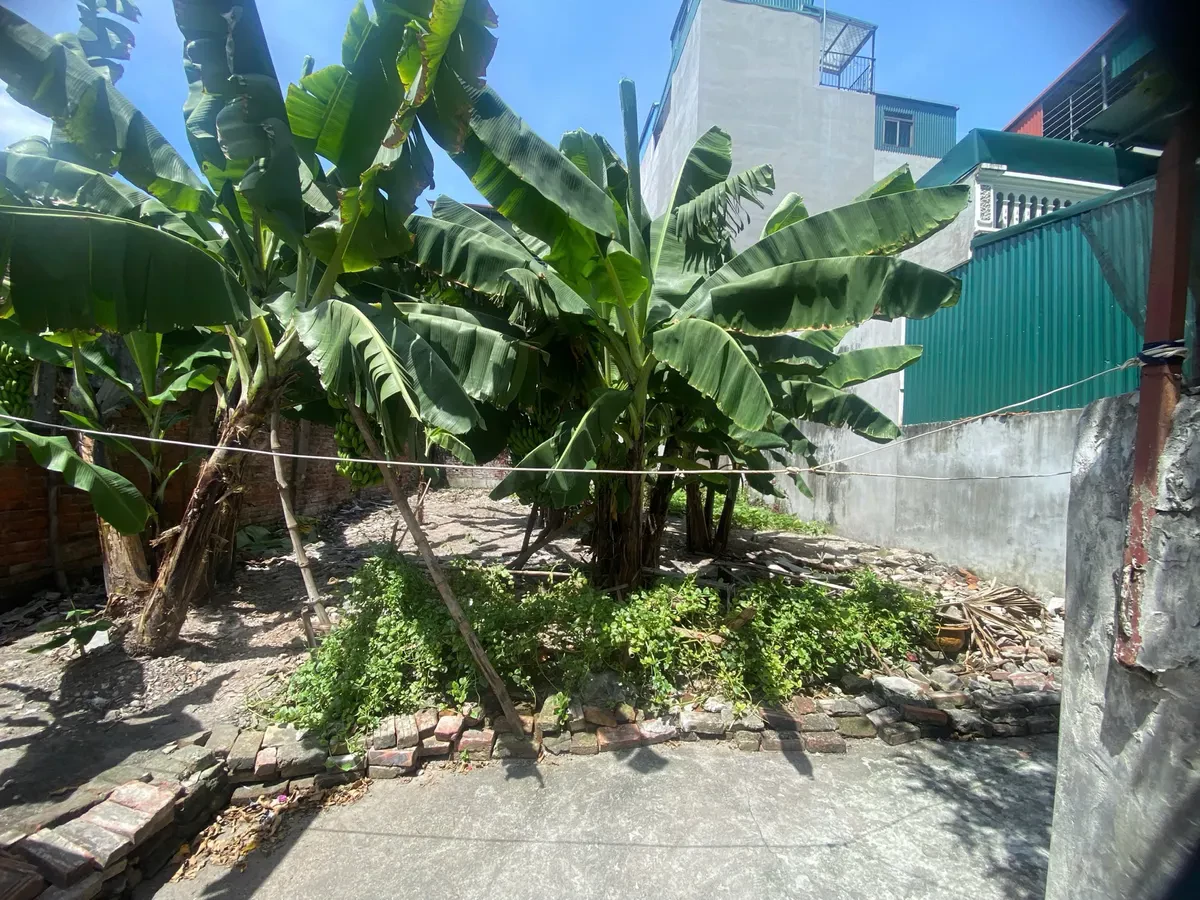 SIÊU HIẾM ĐÂT ĐẦU TƯ PHỐ  Nguyễn Văn Linh 96 m2 mặt tiền 8.35 X 9.5 Tỷ Long Biên Hà Nội.