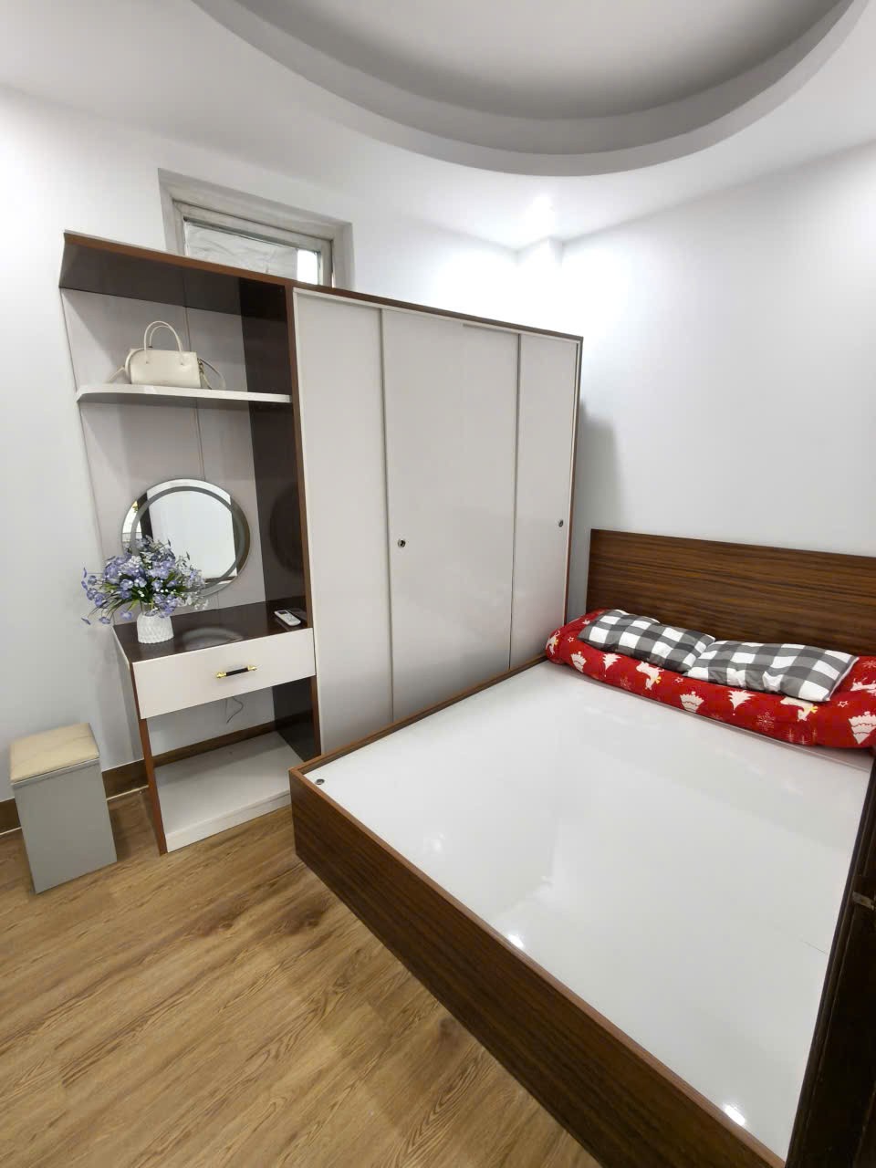 Cần bán CCMN ngõ 387 Vũ Tông Phan, Thanh Xuân 50m, 2PN2VS giá 1.85 tỷ, sổ đồng sở hữu 4