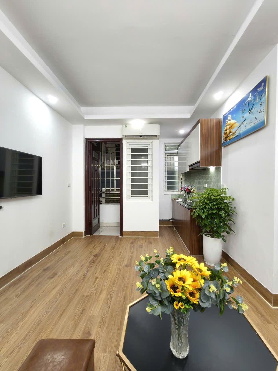 Cần bán CCMN ngõ 387 Vũ Tông Phan, Thanh Xuân 50m, 2PN2VS giá 1.85 tỷ, sổ đồng sở hữu 5