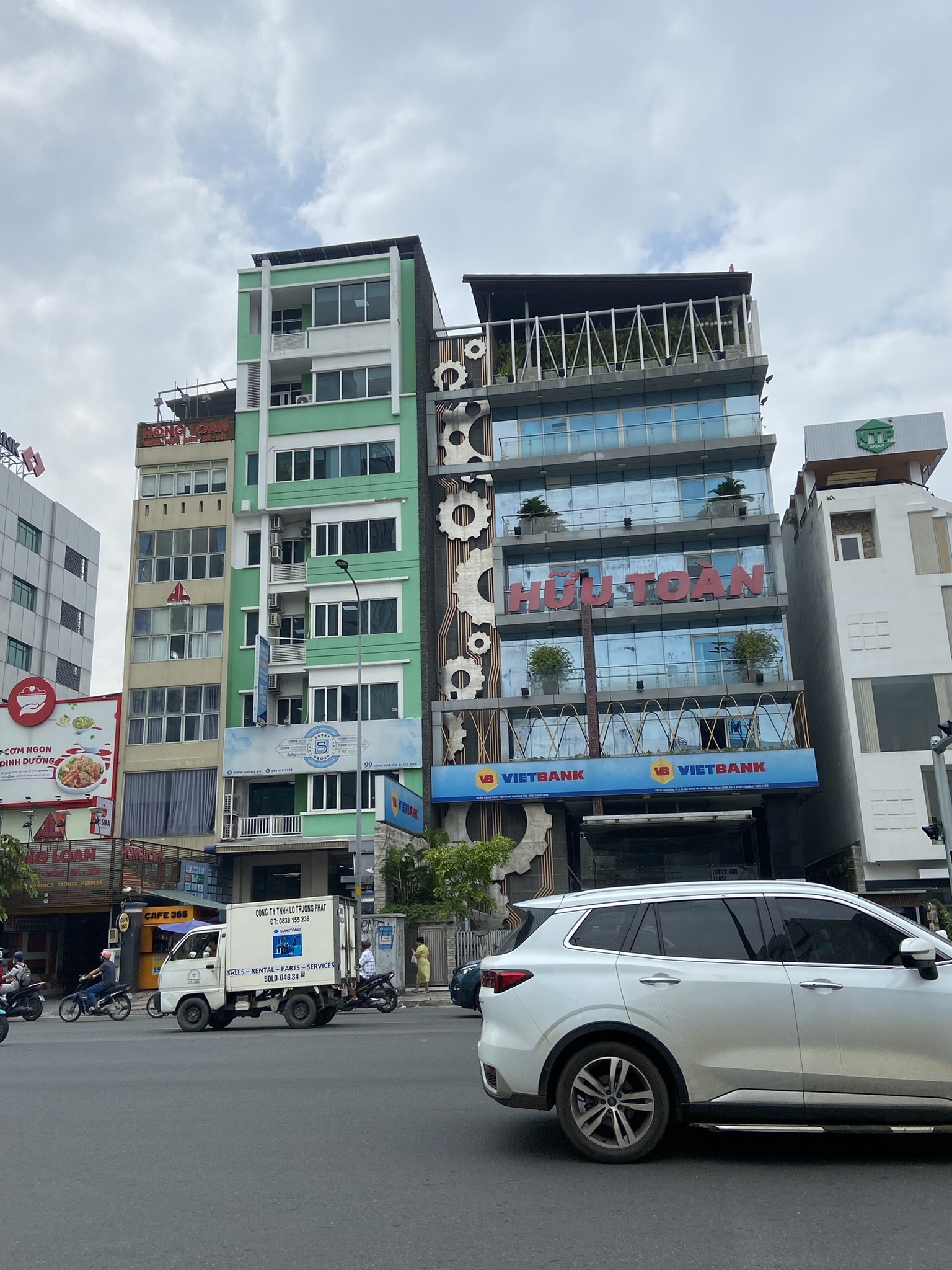 Cho thuê Văn phòng đường Cộng Hòa, Phường 4, Diện tích 185m², Giá 57 Triệu/tháng
