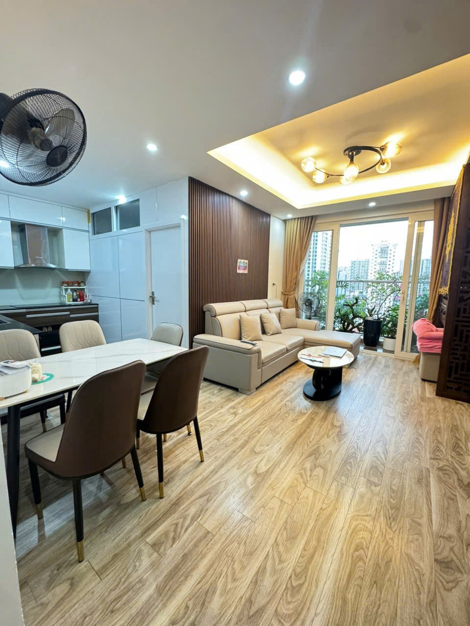 Bán căn hộ 3PN-102m2 Full nội thất chung cư Phú Gia Residence 2