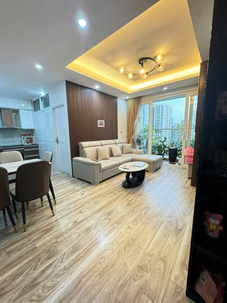 Bán căn hộ 3PN-102m2 Full nội thất chung cư Phú Gia Residence 4