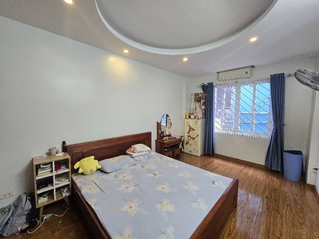 Cần bán Nhà mặt tiền đường Tân Khai, Phường Mai Động, Diện tích 31m², Giá 7.1 Tỷ 2