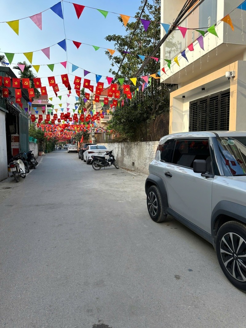 BÁN NHÀ KIM CHUNG: 40M - 4T - CHỈ 4,7 TỶ - VỊ TRÍ ĐẸP - MORING ÐỖ CỬA, NGAY KDT HINODE