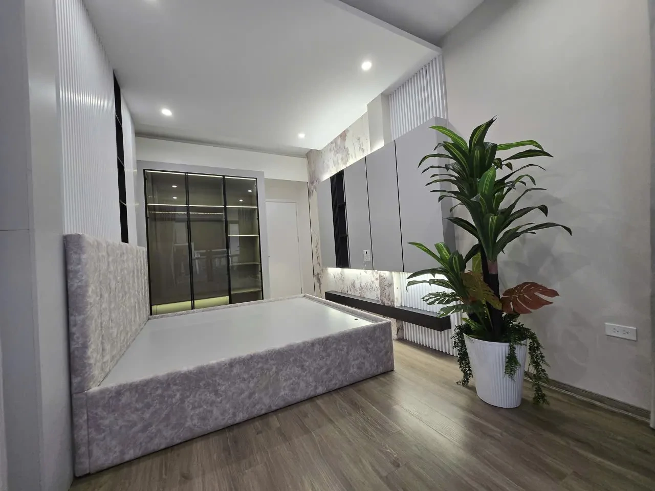 Bán Nhà Bùi Ngọc Dương 33m2. 4 tầng. mặt tiền 3.02m. giá 10.5 Tỷ Hai Bà Trưng Hà Nội 5