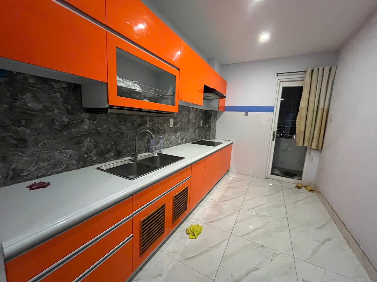 Cần Cho thuê Căn Hộ Blue Sapphire  Quận 6, Dt : 110 m2, 3PN, Giá : 10.5 tr/th, Có Nội Thất 3