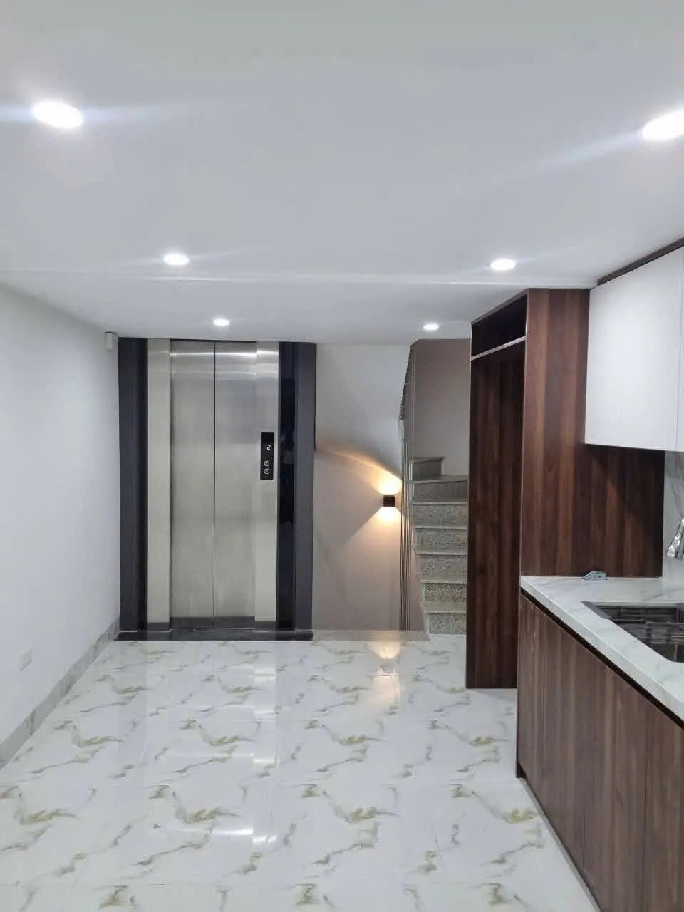 Bán Nhà Trung Liệt 23/27m2. 7 tầng. mặt tiền 3.1m. giá 10.35 tỷ Đống Đa Hà Nội 5