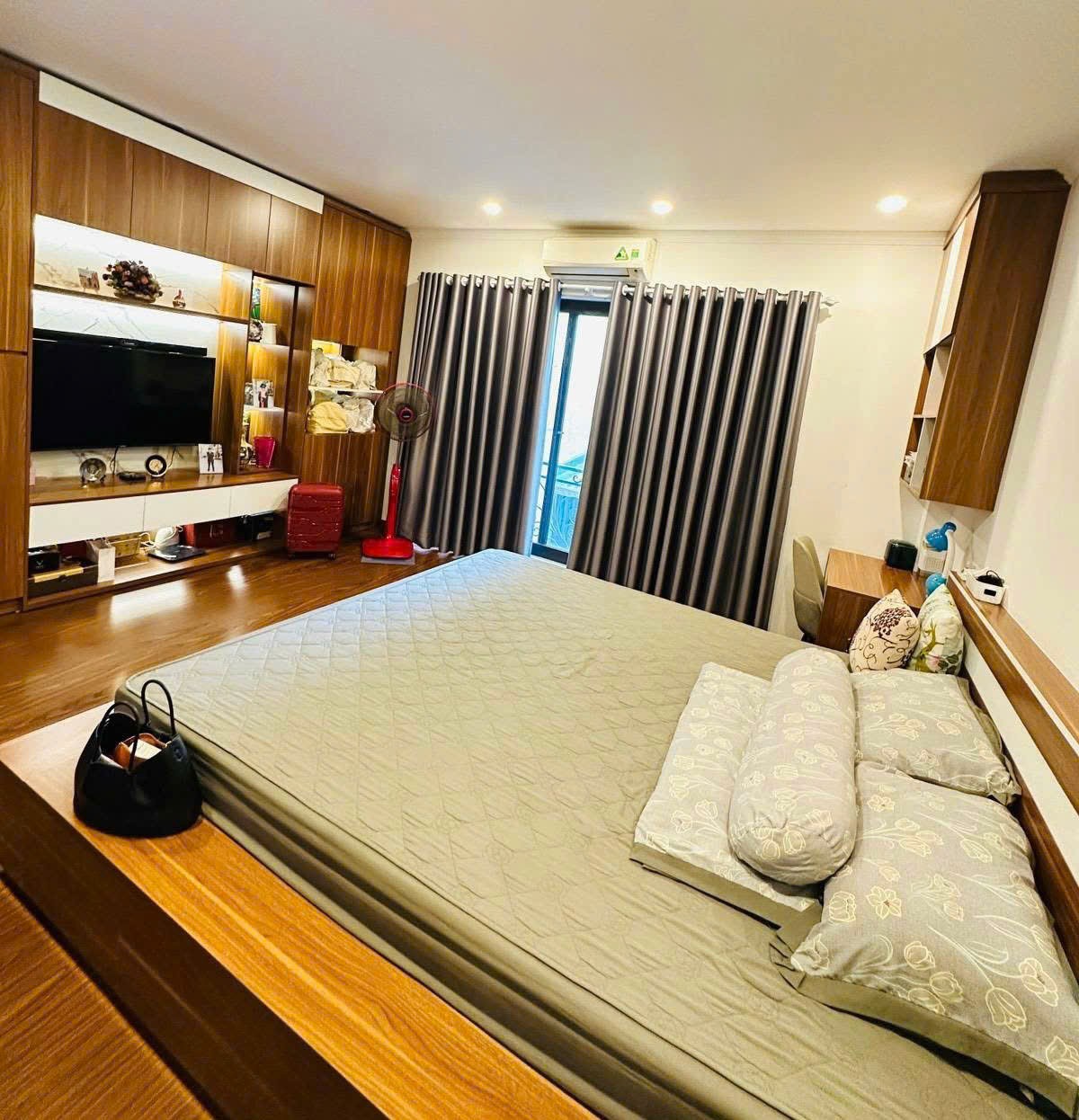 Bán nhà Lê Trọng Tấn, Thanh Xuân 60m 5 tầng, Ô tô tránh vỉa hè 2 bên - Lô góc 2 thoáng 3