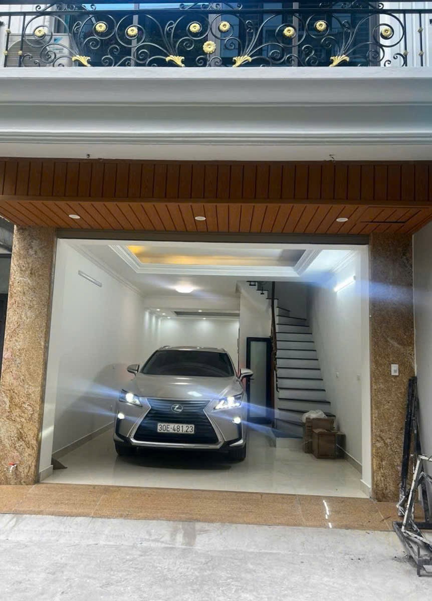 Bán nhà Hoàng Văn Thái - 55m MT 4,7m  5 tầng thang máy - Phân lô bàn cờ ô tô tránh