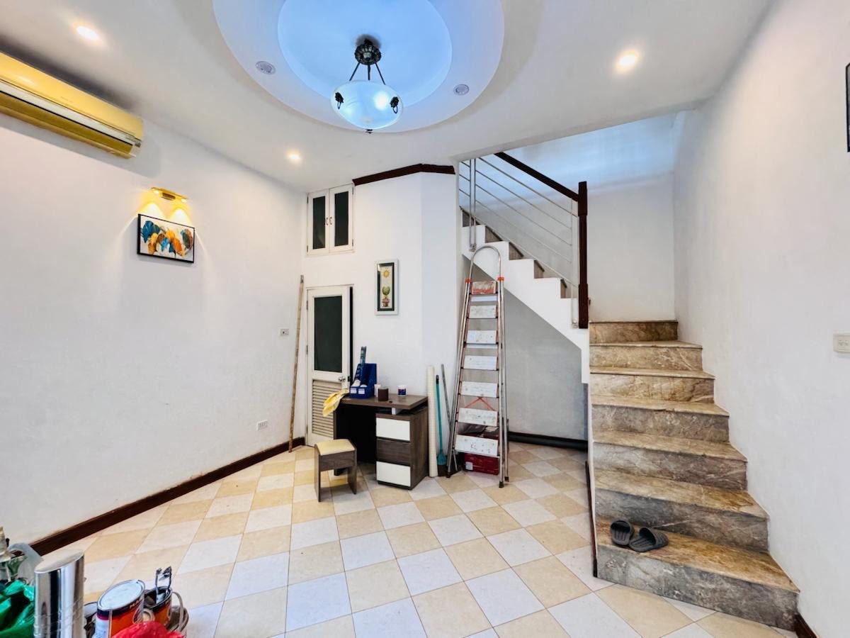 BÁN NHÀ ĐẠI LA HAI BÀ TRƯNG VF3 ĐỖ CỬA KINH DOANH THOÁNG SÁNG 4 TẦNG 8,4 TỶ 5