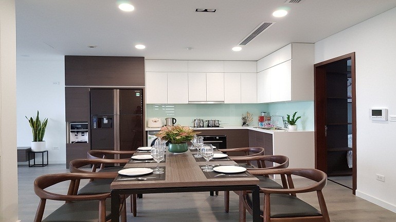 Cho thuê căn hộ dịch vụ tại Trịnh Công Sơn, Tây Hồ, 120m2, 3PN, ban công, đầy đủ nội thất đẹp 6