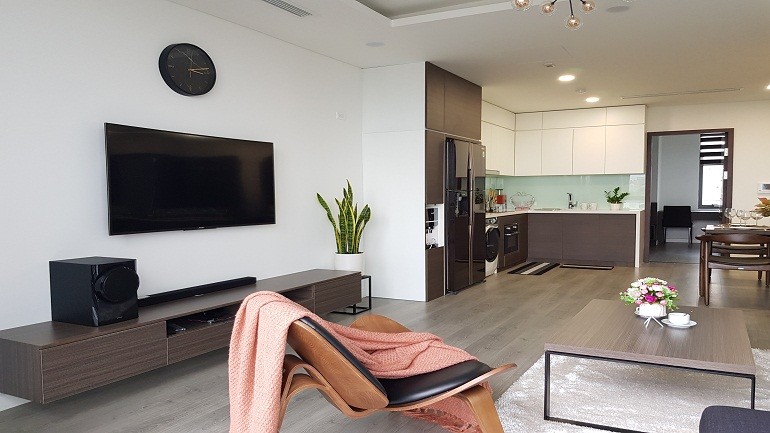 Cho thuê căn hộ dịch vụ tại Trịnh Công Sơn, Tây Hồ, 120m2, 3PN, ban công, đầy đủ nội thất đẹp 4