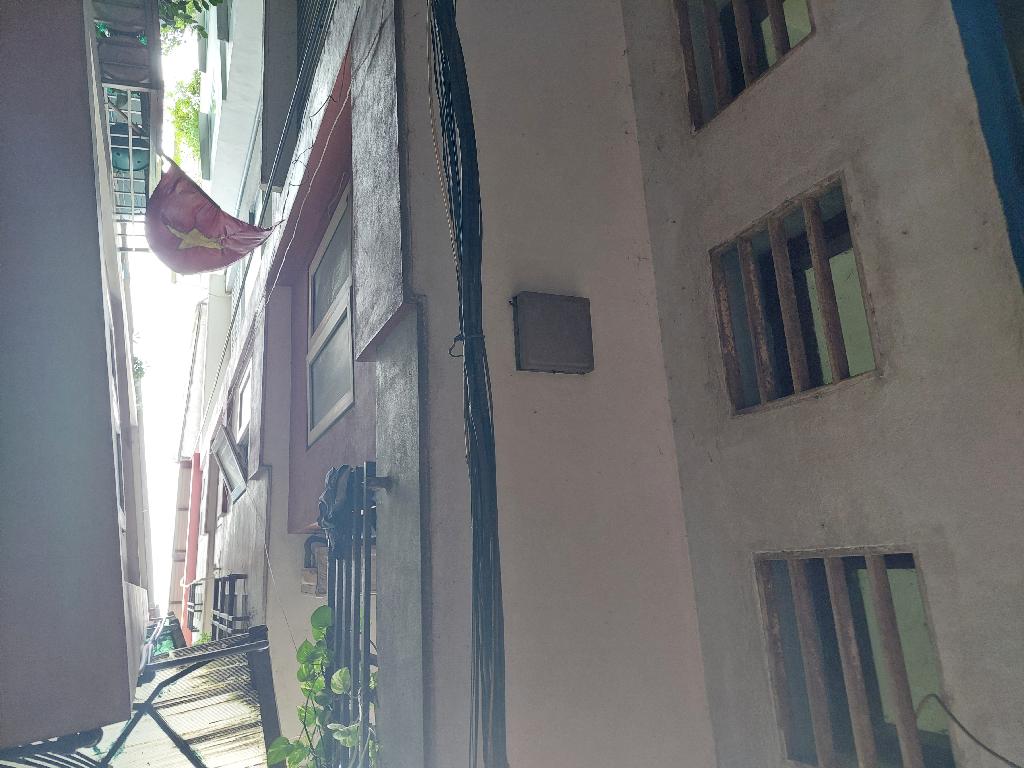 NHÀ ĐẸP – Ở NGAY – VỊ TRÍ TRUNG TÂM PHỐ HÀO NAM