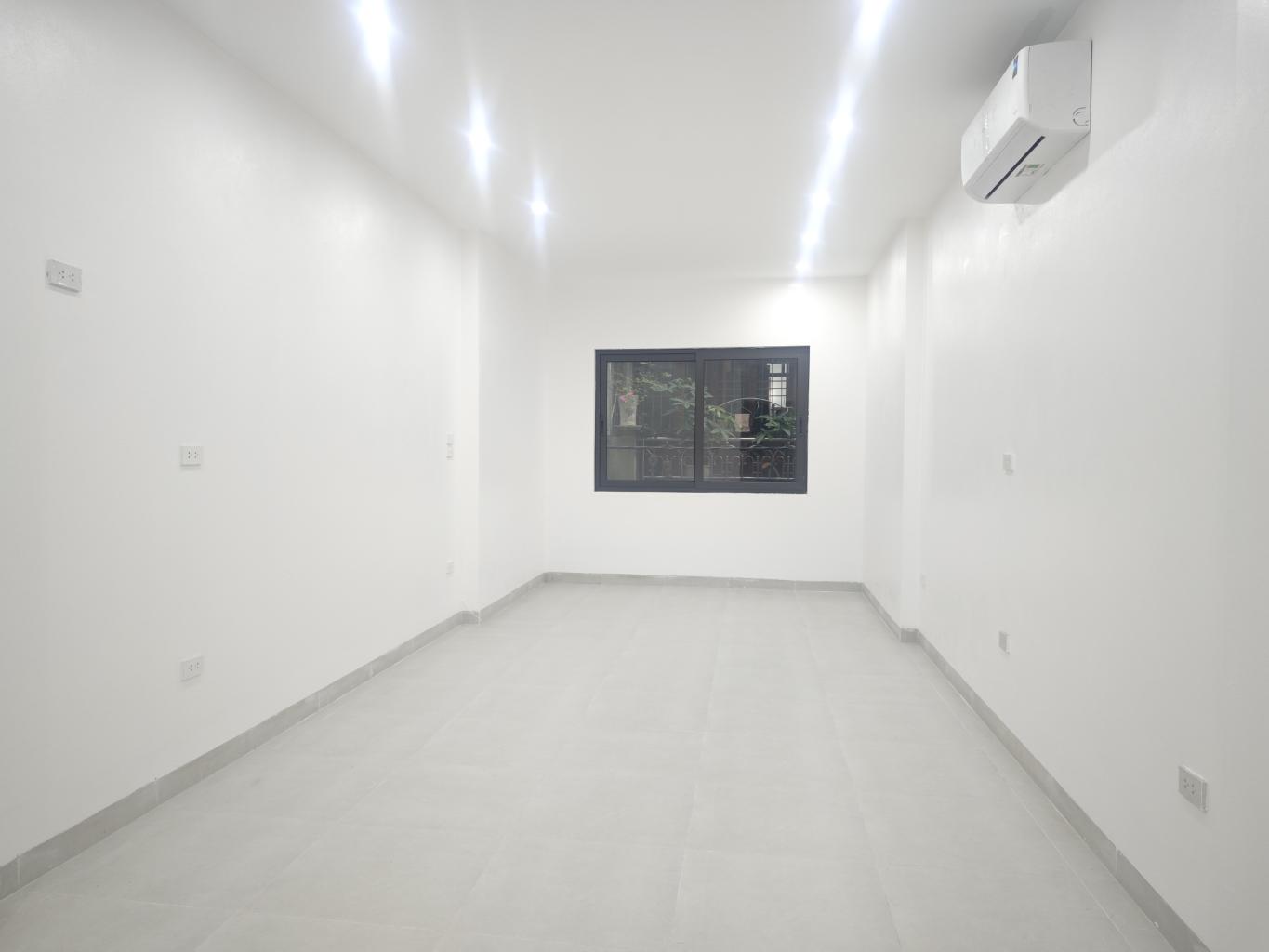 Bán nhà Trần Cung, Hoàng Quốc Việt, Phân lô, Oto vào nhà, Thang máy, Nội thất xịn, Kinh doanh, 52m2 5