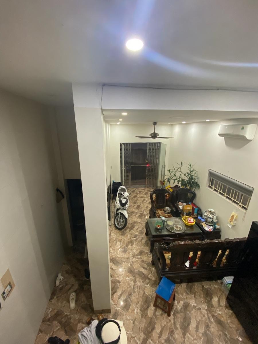 Cần tiền bán gấp! Trương Định - nhà đẹp ở ngay - ngõ thông - 35m2, 4 tầng, chỉ 5,x tỷ (x mầm non) 2