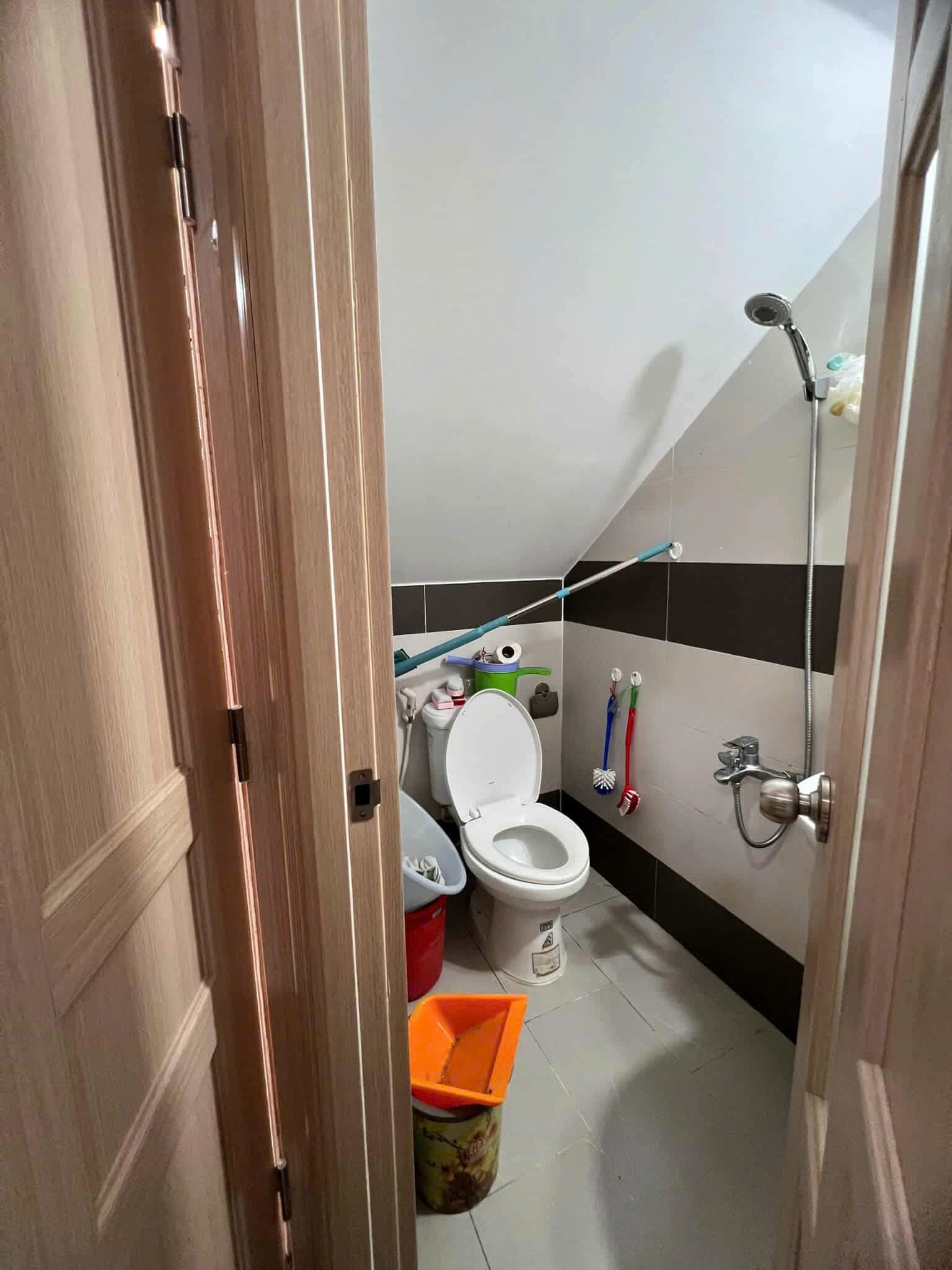 MẶT TIỀN PHÚ NHUẬN - 4 TẦNG ĐẸP 70M² (4×17) - GIÁ RẺ 14.2 TỶ - CHO THUÊ 30TR/THÁNG 5