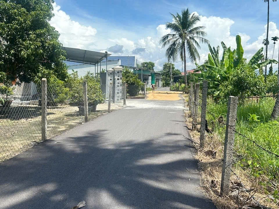 Bán Suối Cát thôn Tân Xương đối diện khu tái định cư - gần chợ kết nối Hương Lộ 39 và QL1A