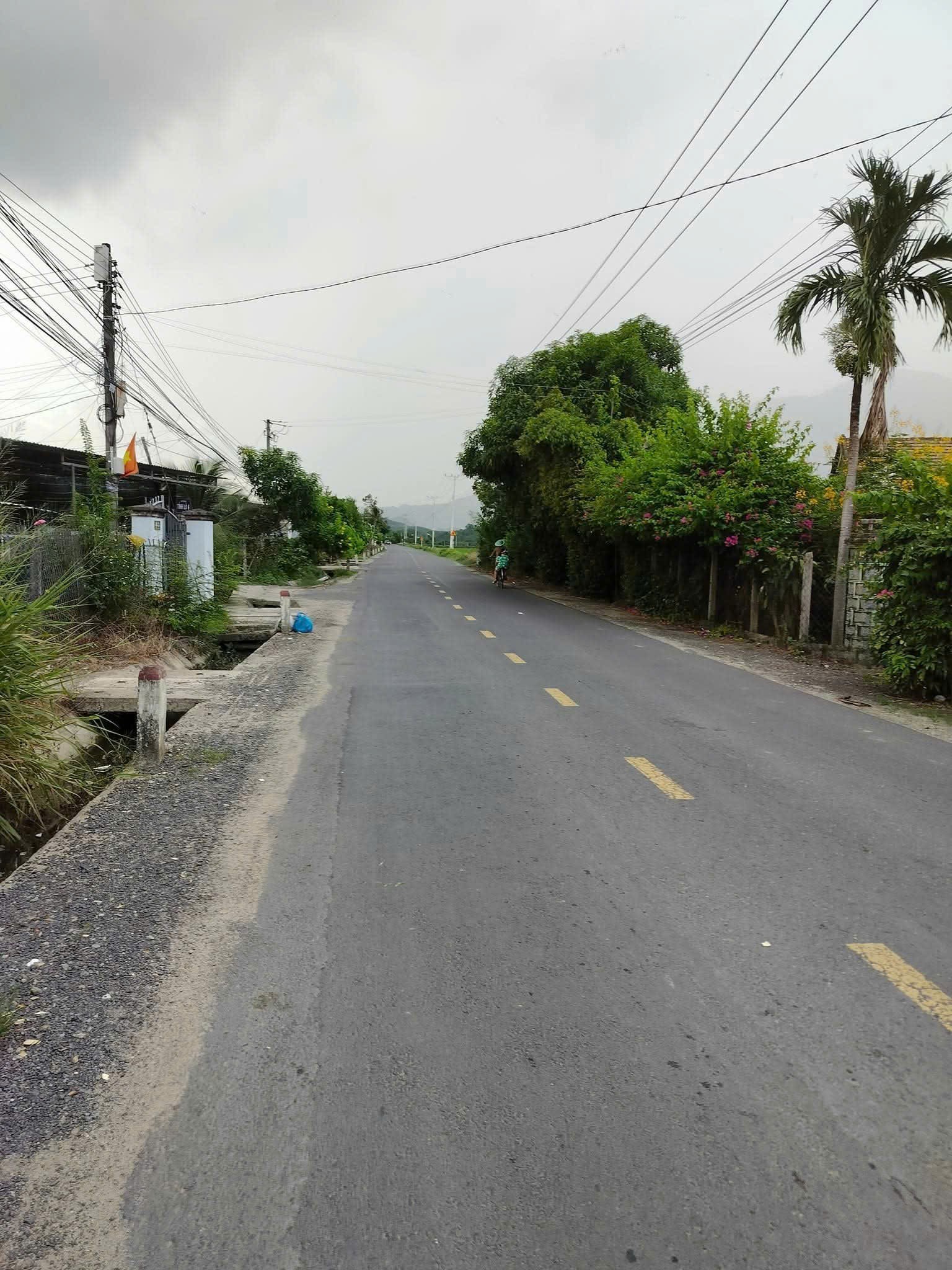 Bán đất mặt tiền Tỉnh Lộ 8 - Diên Lâm gần trường Tiểu học 3
