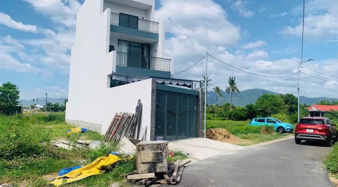Bán đất Diên Hoà thôn Lạc Lợi full thổ sau cây xăng Hưng Thịnh đi vào - đường nhựa thông 4