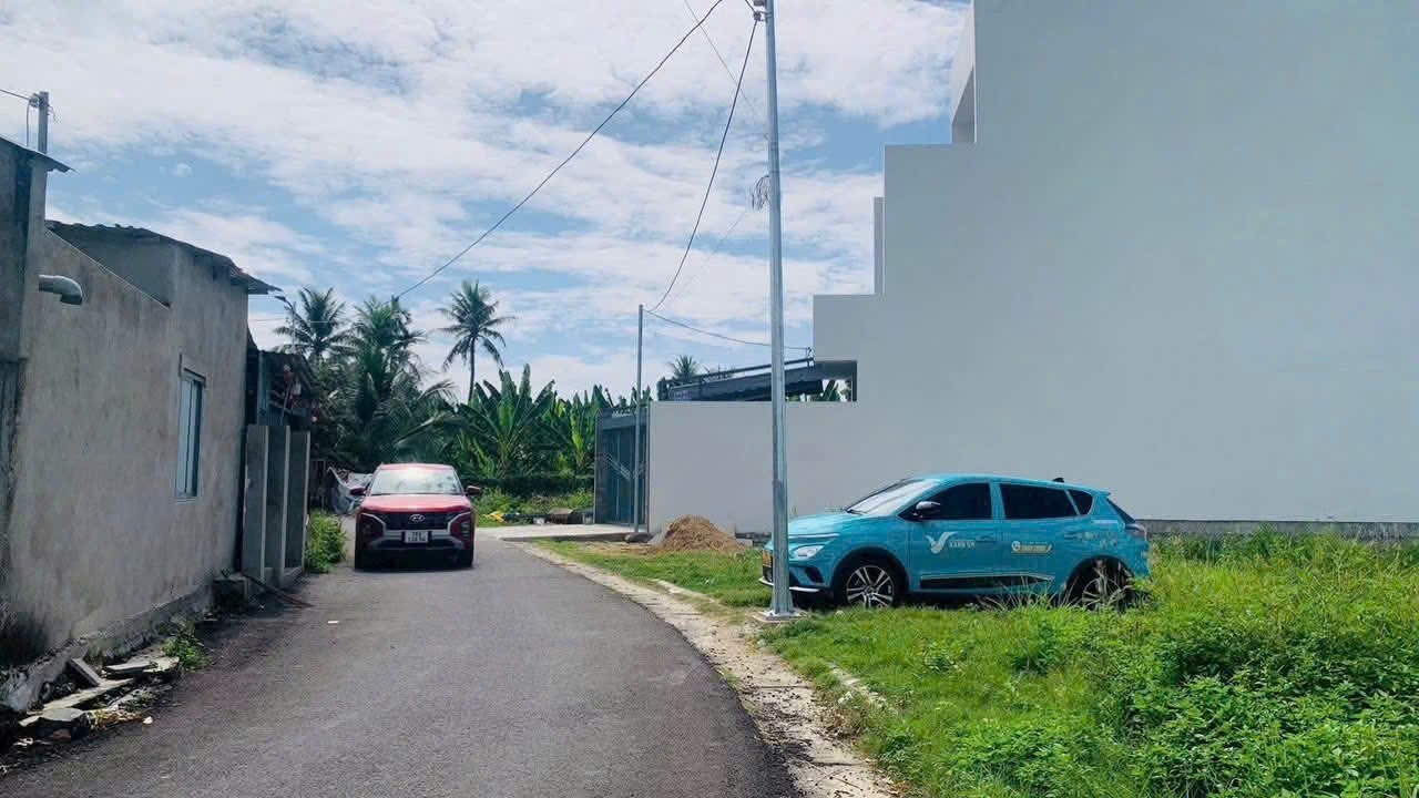 Bán đất Diên Hoà thôn Lạc Lợi full thổ sau cây xăng Hưng Thịnh đi vào - đường nhựa thông 5