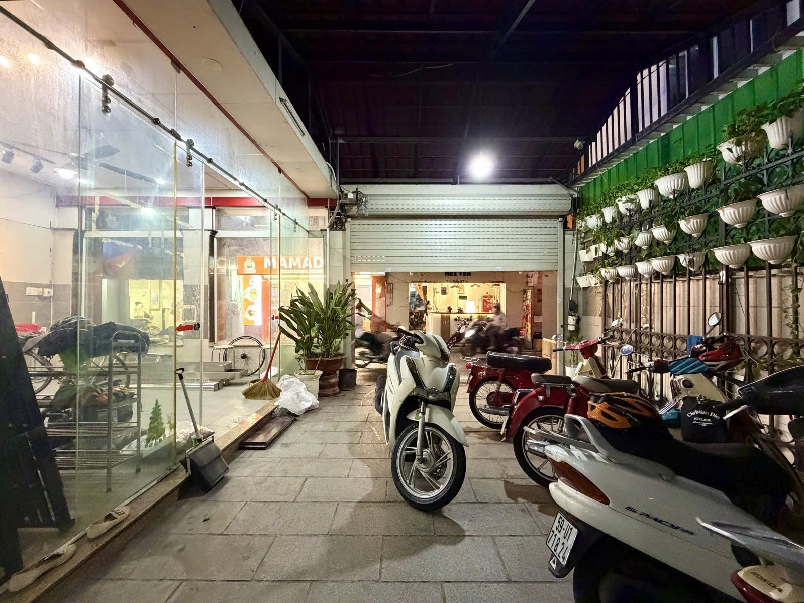 BIỆT THỰ NGUYỄN GIA TRÍ - 3 TẦNG 180M2 (9×20) VUÔNG A4 - 32.5 TỶ 9