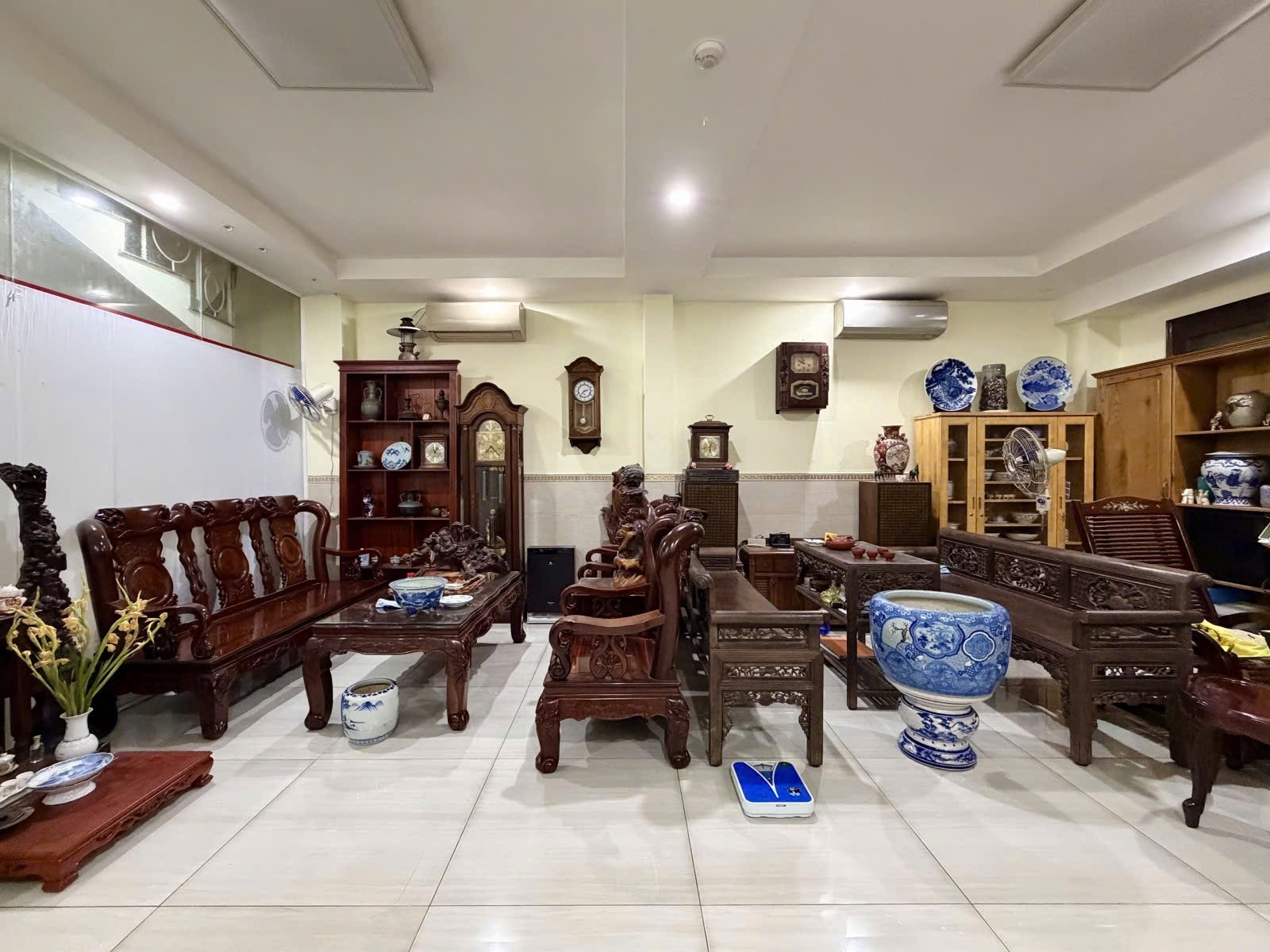 BIỆT THỰ NGUYỄN GIA TRÍ - 3 TẦNG 180M2 (9×20) VUÔNG A4 - 32.5 TỶ 2