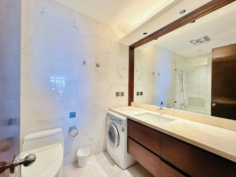 Cho thuê căn hộ 2PN rộng 90m2 tại Tô Ngọc Vân, Tây Hồ, đầy đủ nội thất hiện đại, cao cấp 3