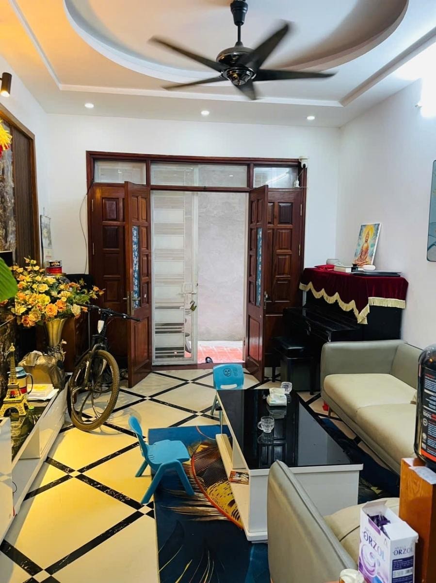 Bán gấp nhà Khương Trung - Ngõ nông, sát phố - trước nhà cực thoáng - 5 tầng, giá nhỉnh 8 tỷ 2