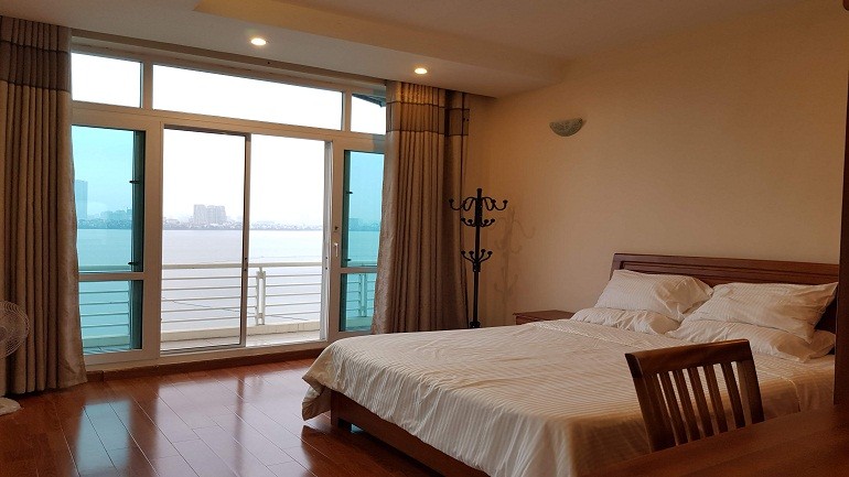 Cho thuê căn hộ dịch vụ tại Yên Hoa, Tây Hồ, 55m2, 1PN, ban công view hồ, đầy đủ nội thất 2