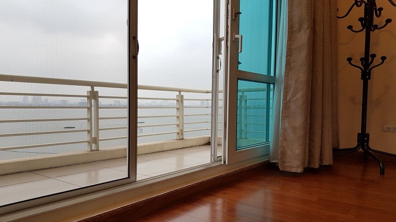 Cho thuê căn hộ dịch vụ tại Yên Hoa, Tây Hồ, 55m2, 1PN, ban công view hồ, đầy đủ nội thất 4