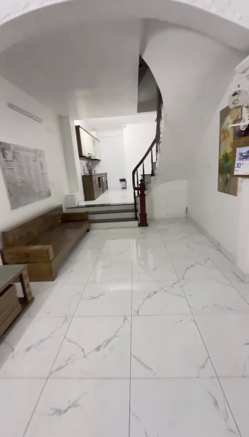 Cho thuê nhà Mễ Trì Thượng, Nam Từ Liêm 50m x 4t, full đồ giá 18 triệu, ở và  kinh doanh
