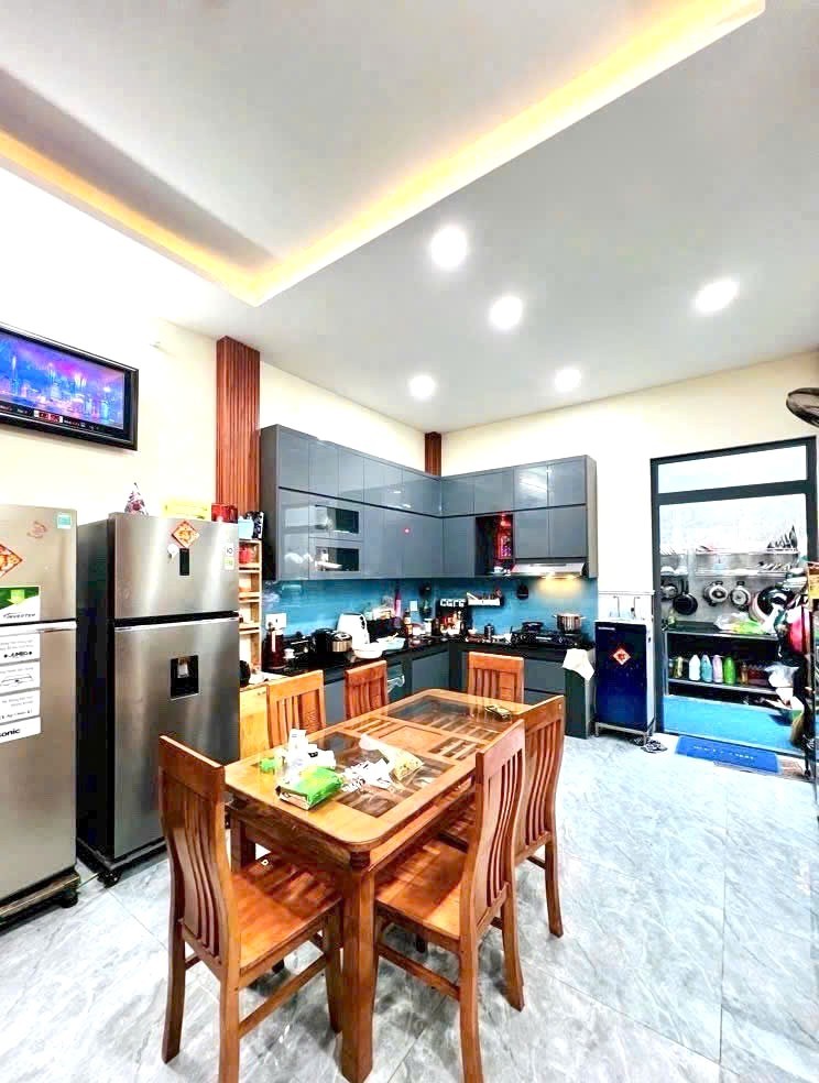 Gần nhà ga T3! Nhà Đẹp 72M² 4 Tầng Ô TÔ NGỦ TRONG NHÀ – 6.x Tỷ TL! 2