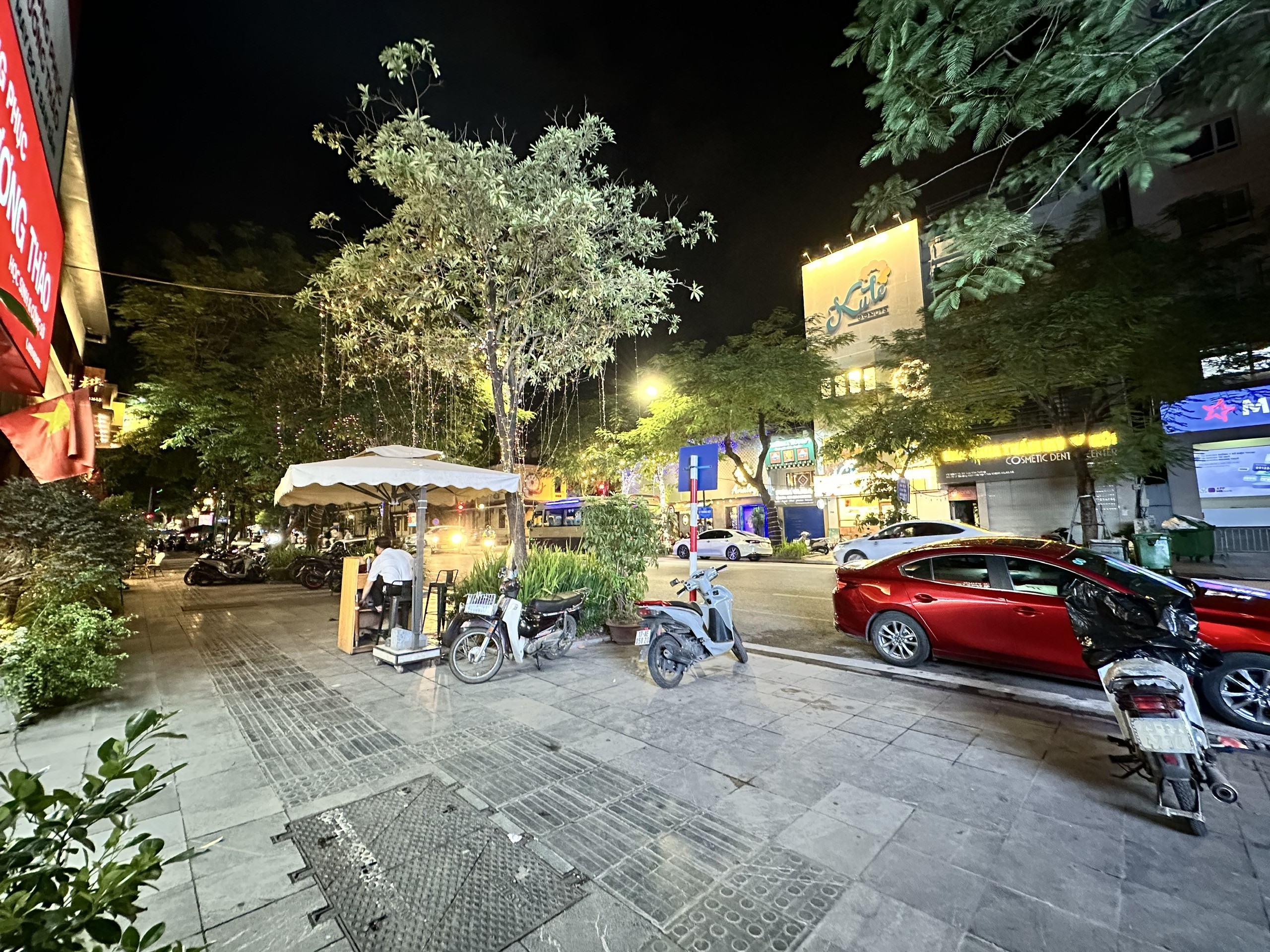 CHÍNH CHỦ CHO THUÊ NHÀ RIÊNG 4 TẦNG - TRUNG TÂM PHỐ LÝ THƯỜNG KIỆT, HOÀN KIẾM, HÀ NỘI