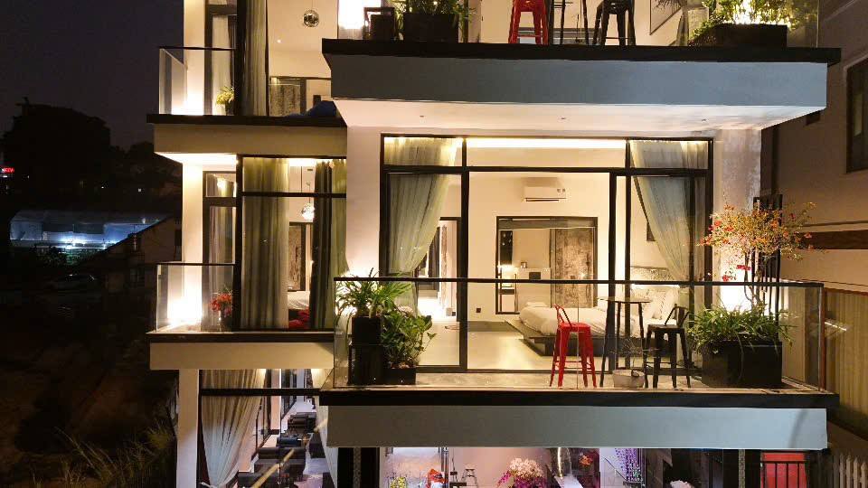 CẦN TIỀN BÁN GẤP KHÁCH SẠN ĐÀ LẠT - VIEW THOÁNG - KINH DOANH TỐT ĐƯỜNG PHÙ ĐỔNG THIÊN VƯƠNG 300m2